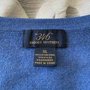 Brooks Brothers 346 Men's Blue V-Neck Sweater
